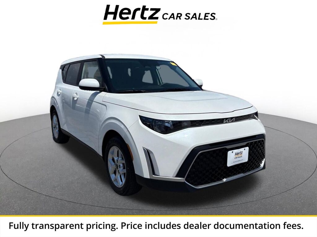 2025 Kia Soul LX — photo 1 of 13