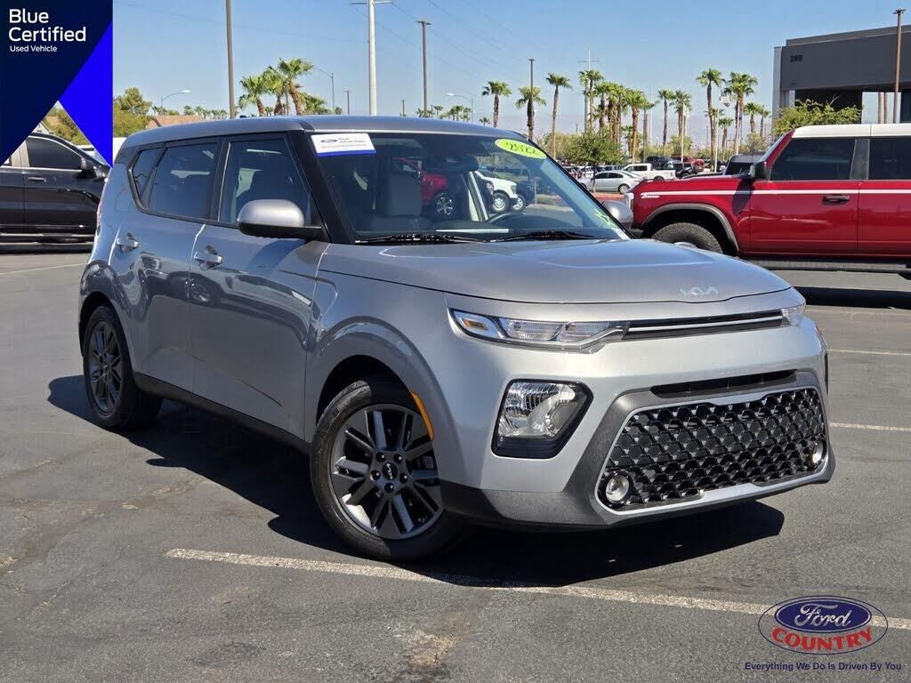 2022 Kia Soul EX — photo 1 of 1