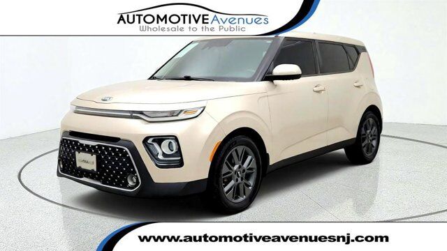 2020 Kia Soul EX — photo 1 of 13