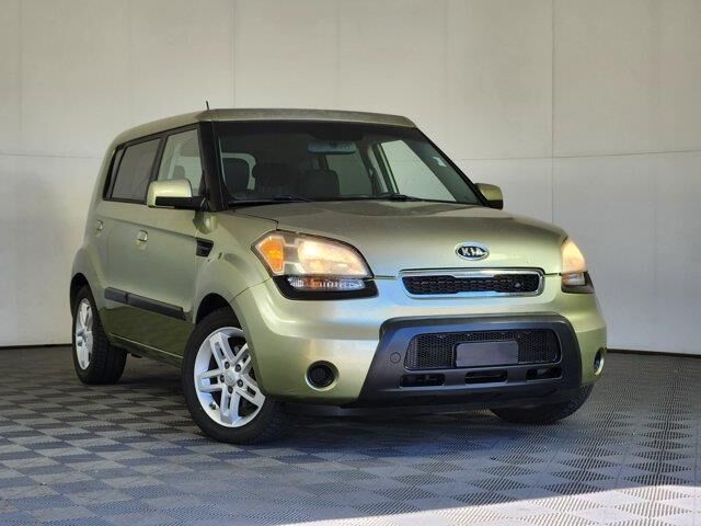 2010 Kia Soul +