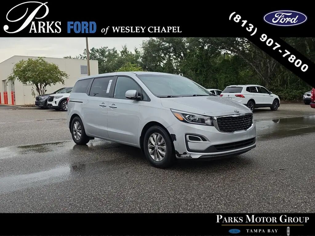 2021 Kia Sedona LX — photo 1 of 13