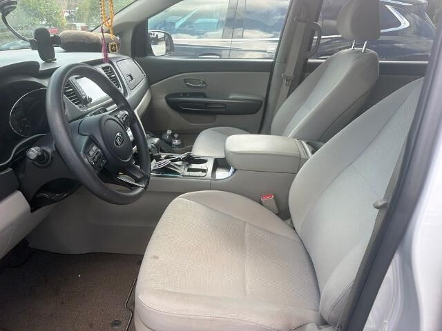 2021 Kia Sedona LX