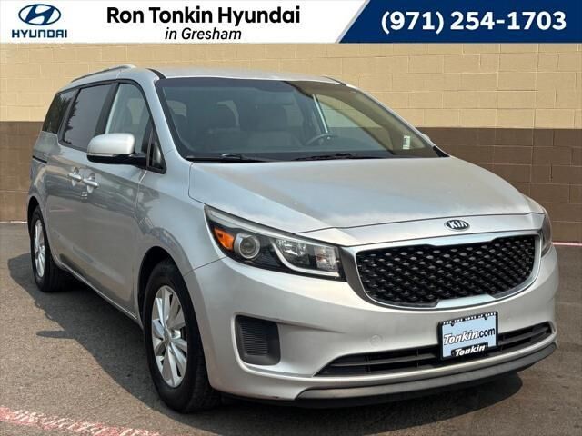 2015 Kia Sedona LX
