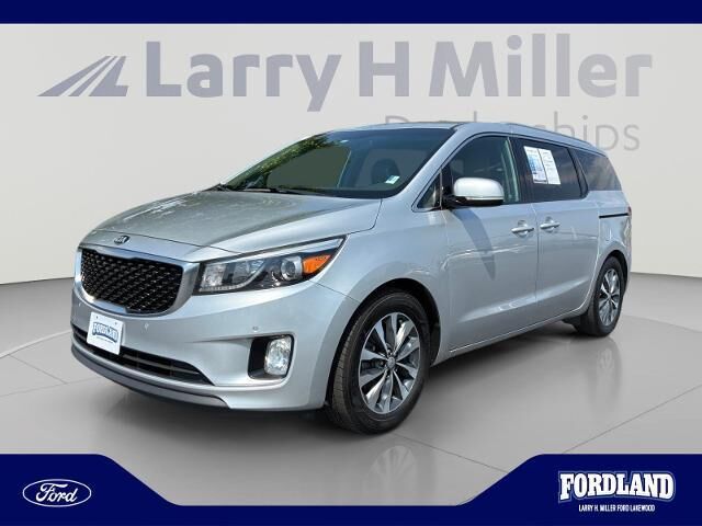 2017 Kia Sedona SX — photo 1 of 1