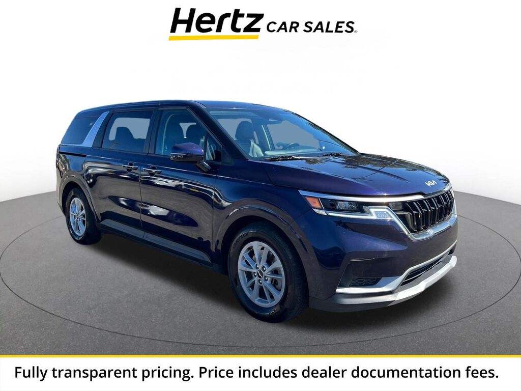 2023 Kia Carnival LX — photo 1 of 11