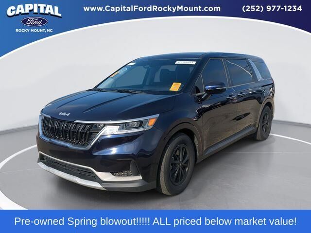 2022 Kia Carnival LX