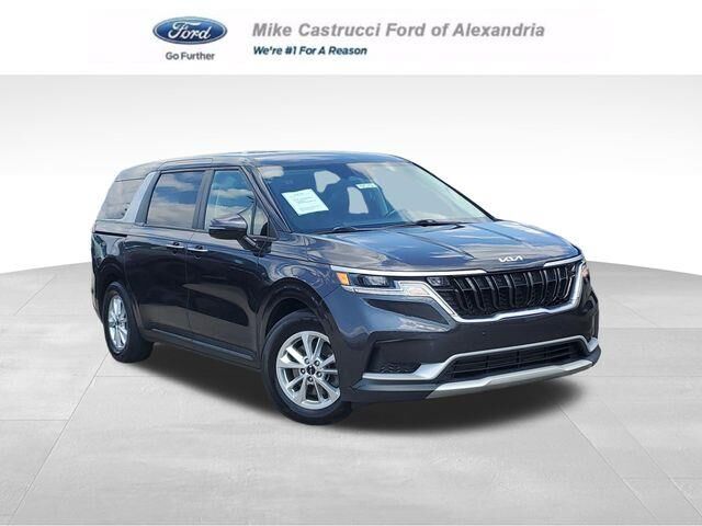 2022 Kia Carnival LX