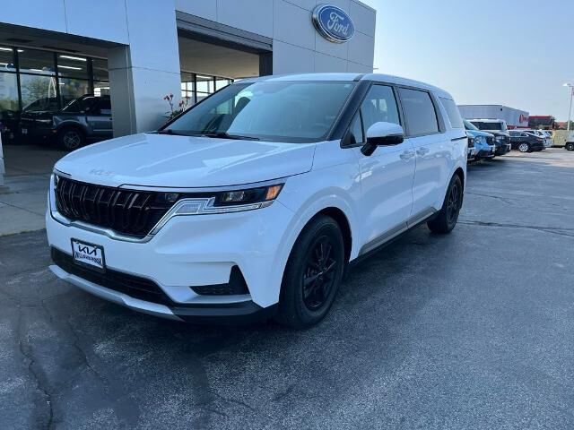 2022 Kia Carnival LX
