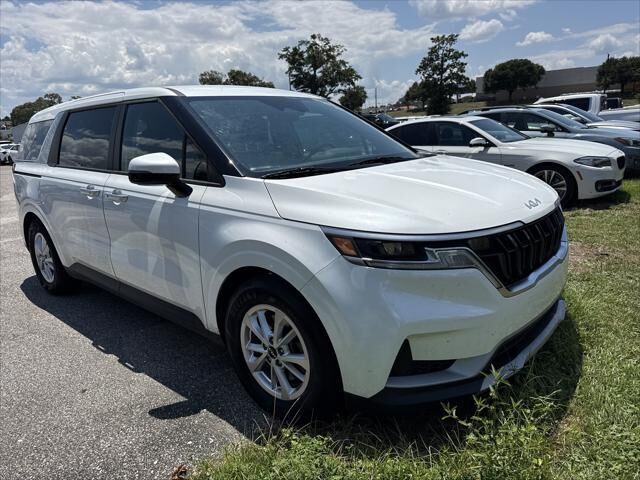 2022 Kia Carnival LX