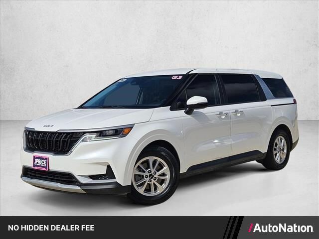 2023 Kia Carnival LX — photo 1 of 13