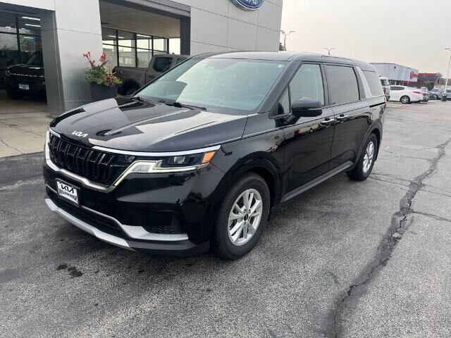 2023 Kia Carnival LX