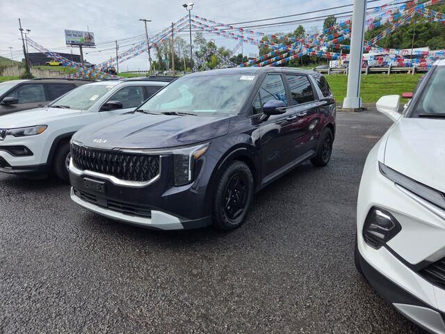 2025 Kia Carnival LXS
