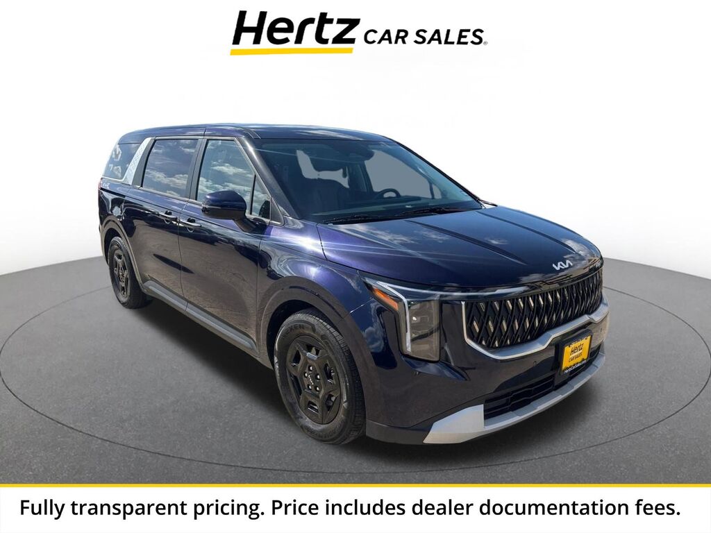 2026 Kia Carnival LXS — photo 1 of 4