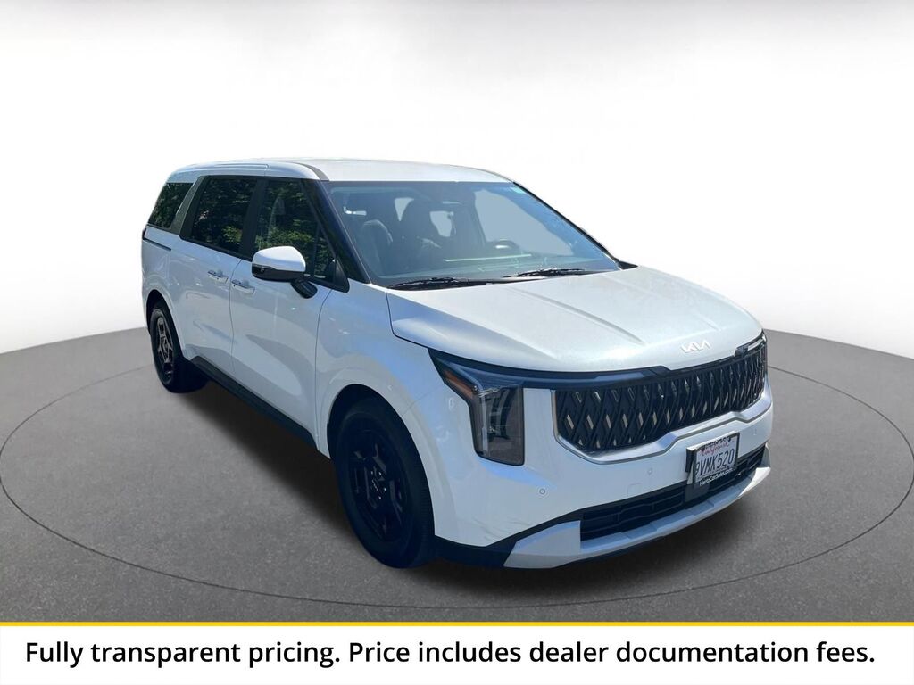 2026 Kia Carnival LXS — photo 1 of 1