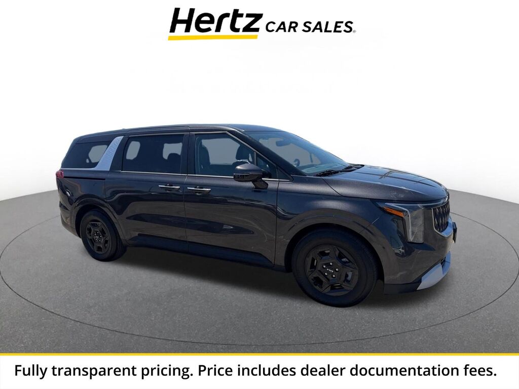 2026 Kia Carnival LXS — photo 1 of 11