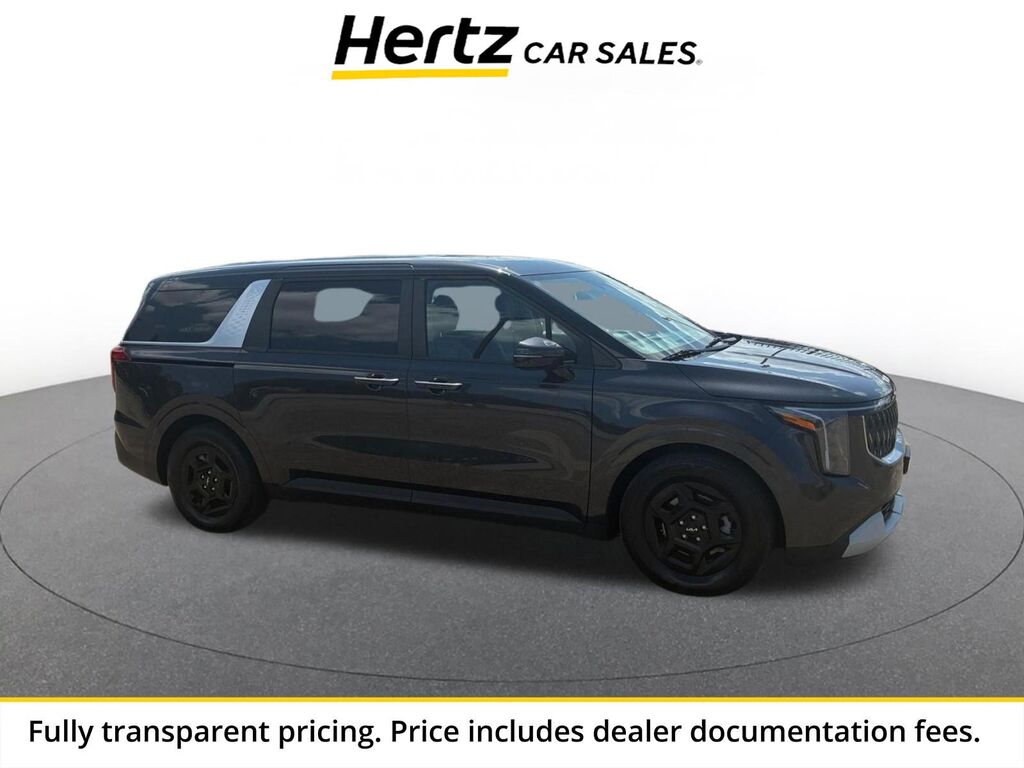 2026 Kia Carnival LXS — photo 1 of 11