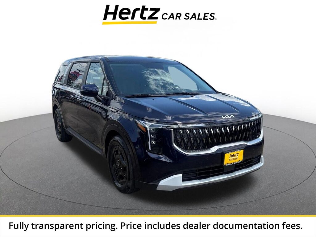 2026 Kia Carnival LXS — photo 1 of 4