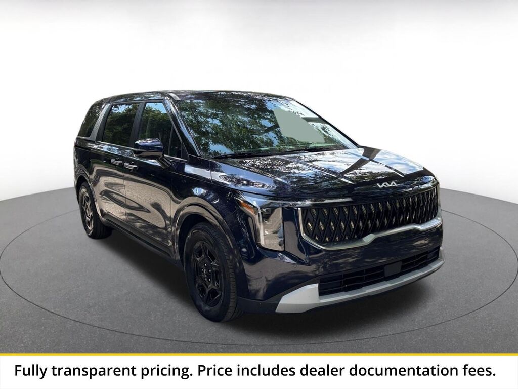 2026 Kia Carnival LXS — photo 1 of 11