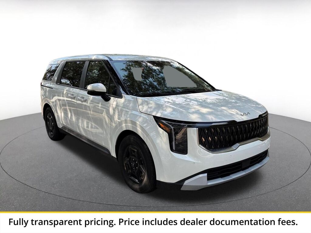 2026 Kia Carnival LXS — photo 1 of 13