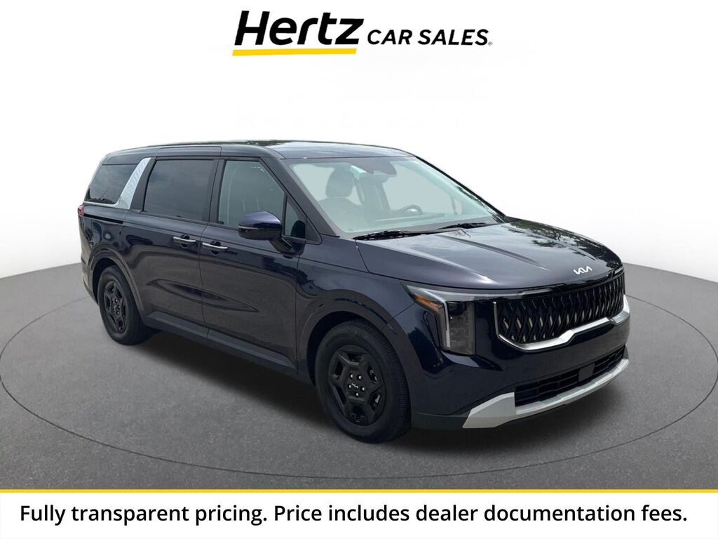 2026 Kia Carnival LXS — photo 1 of 11