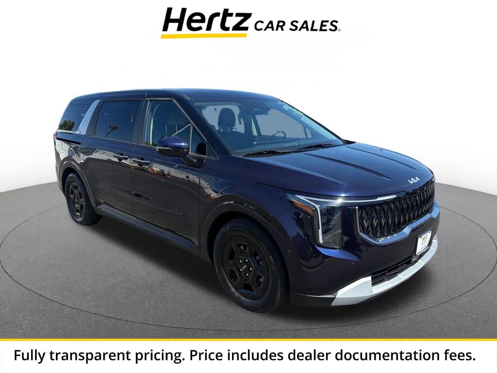 2026 Kia Carnival LXS — photo 1 of 4