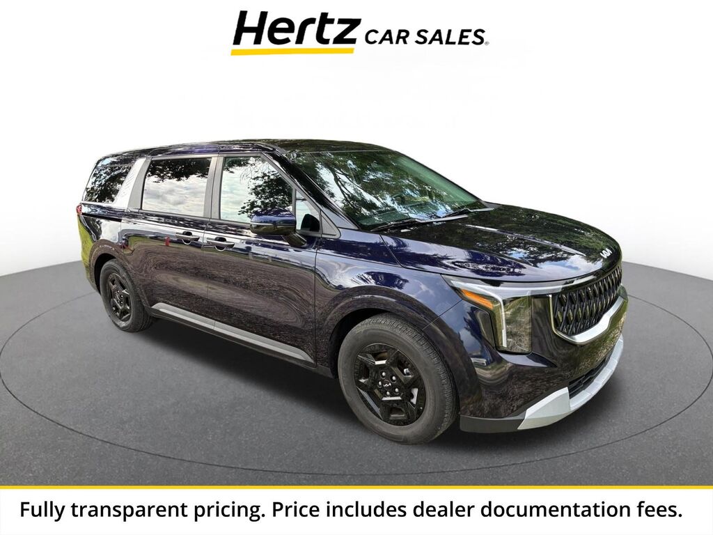 2026 Kia Carnival LXS — photo 1 of 4