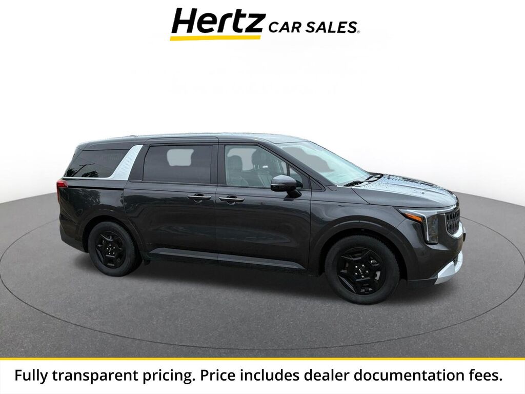 2026 Kia Carnival LXS — photo 1 of 13