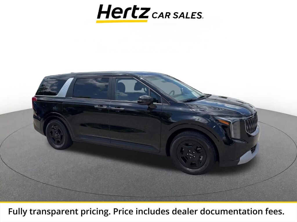 2026 Kia Carnival LXS — photo 1 of 1