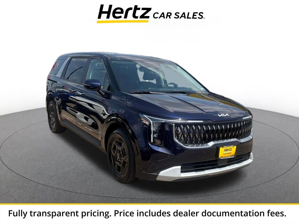 2026 Kia Carnival LXS — photo 1 of 4