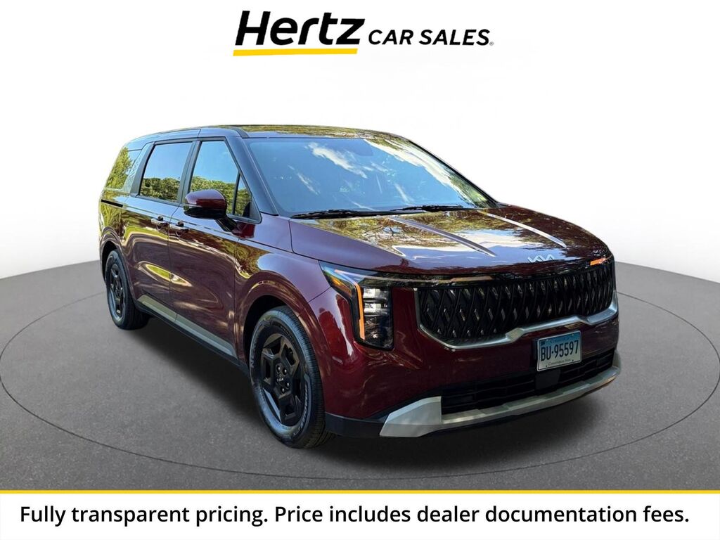 2026 Kia Carnival LXS — photo 1 of 4