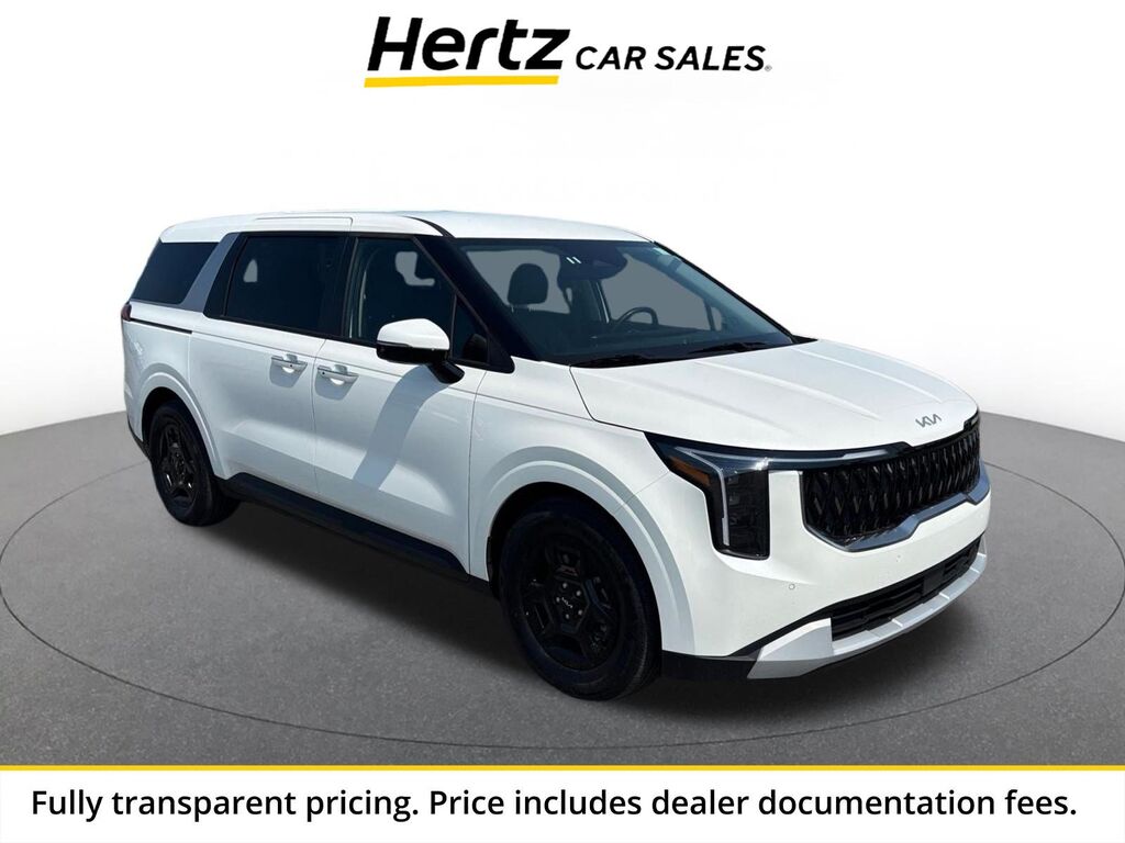 2026 Kia Carnival LXS — photo 1 of 4