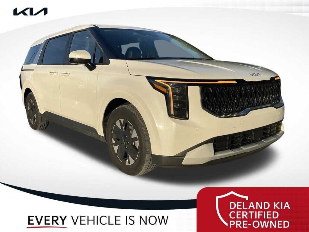 2026 Kia Carnival Hybrid LXS — photo 1 of 1