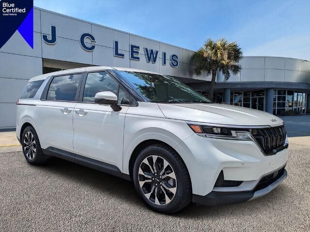 2024 Kia Carnival EX