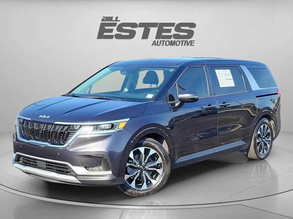 2023 Kia Carnival EX — photo 1 of 13