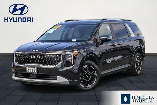 2025 Kia Carnival EX — photo 1 of 13