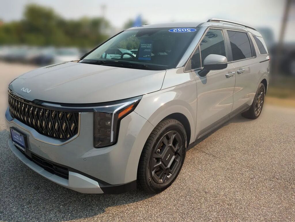 2025 Kia Carnival Hybrid EX — photo 1 of 13