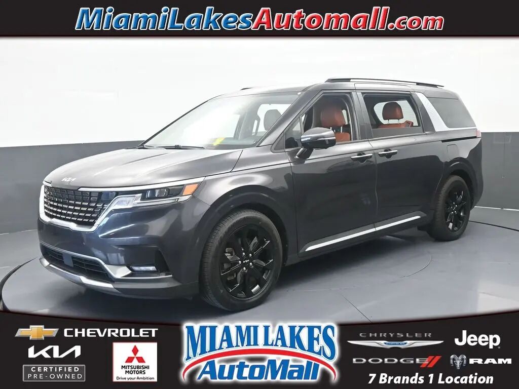 2022 Kia Carnival SX — photo 1 of 13