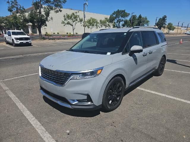 2022 Kia Carnival SX