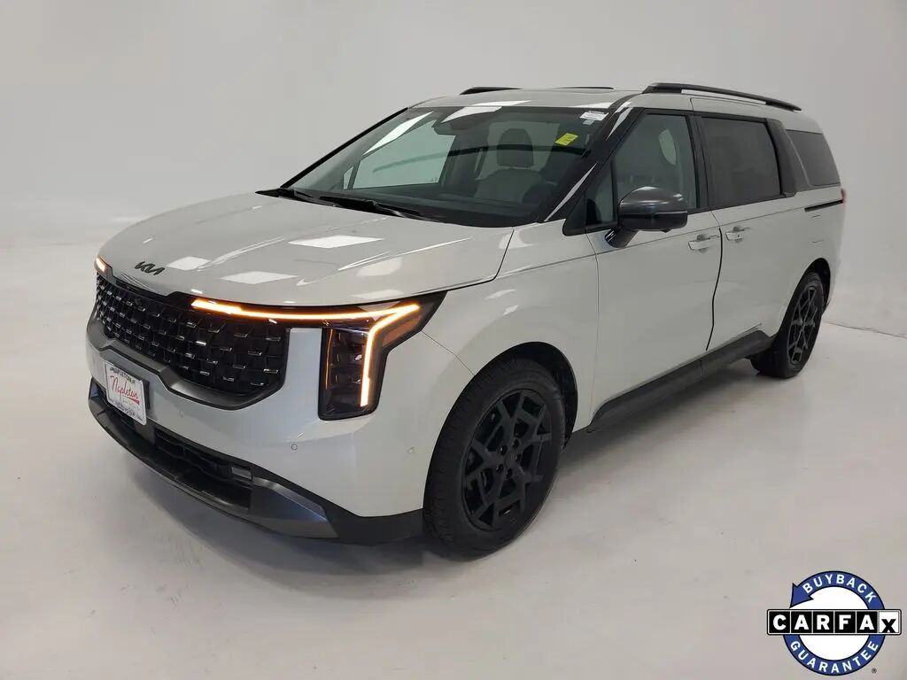 2025 Kia Carnival Hybrid SX — photo 1 of 13