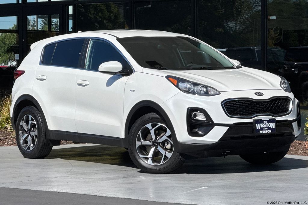 2022 Kia Sportage LX — photo 1 of 13