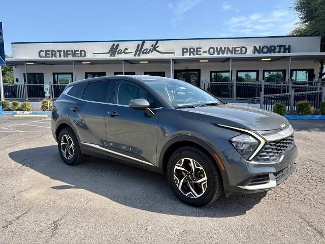 2023 Kia Sportage LX — photo 1 of 12