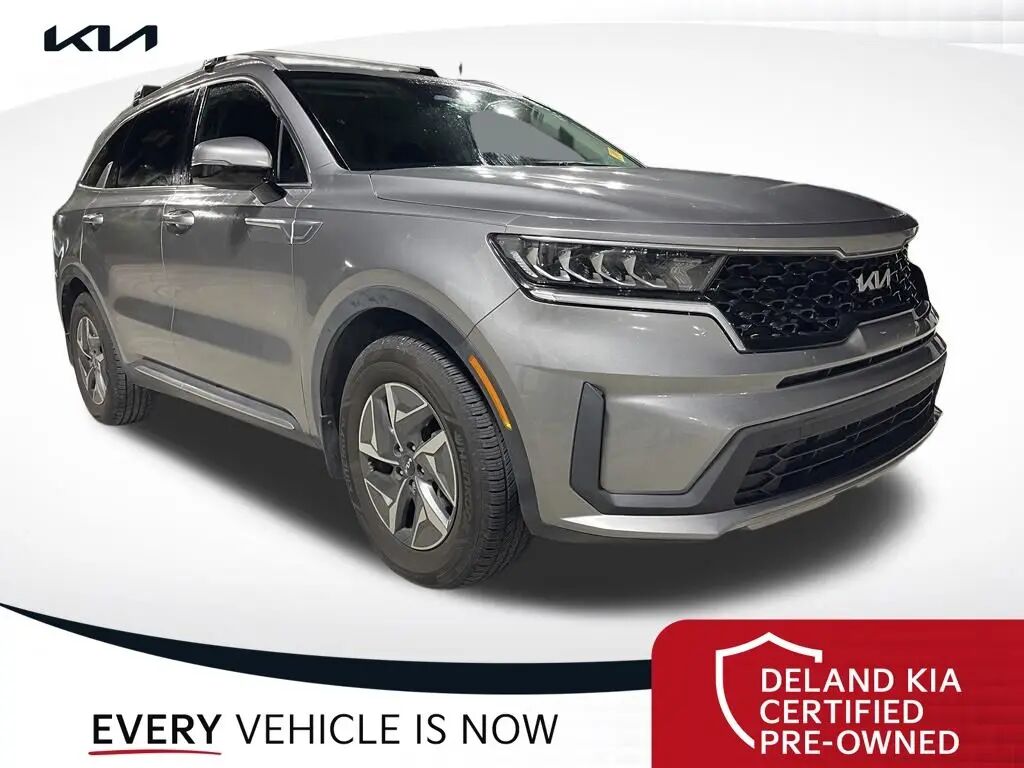 2022 Kia Sorento Hybrid S — photo 1 of 9