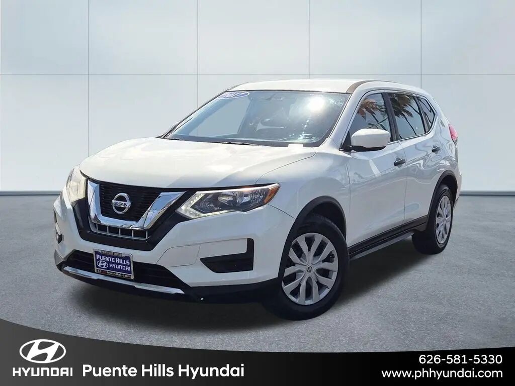 2017 Nissan Rogue S — photo 1 of 1