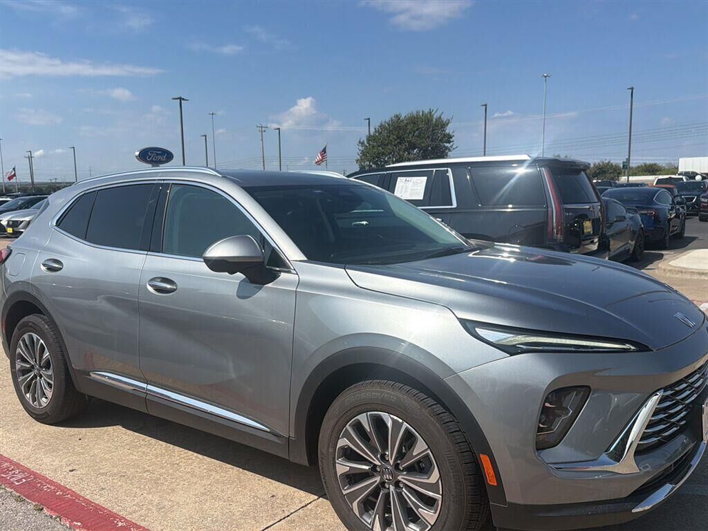 2024 Buick Envision Preferred — photo 1 of 1