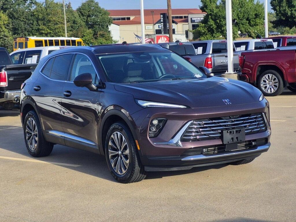 2024 Buick Envision Preferred — photo 1 of 13