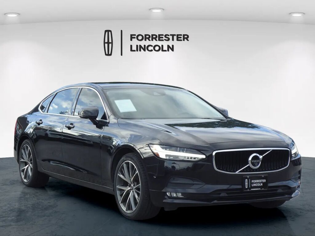 2018 Volvo S90 T5 Momentum — photo 1 of 13