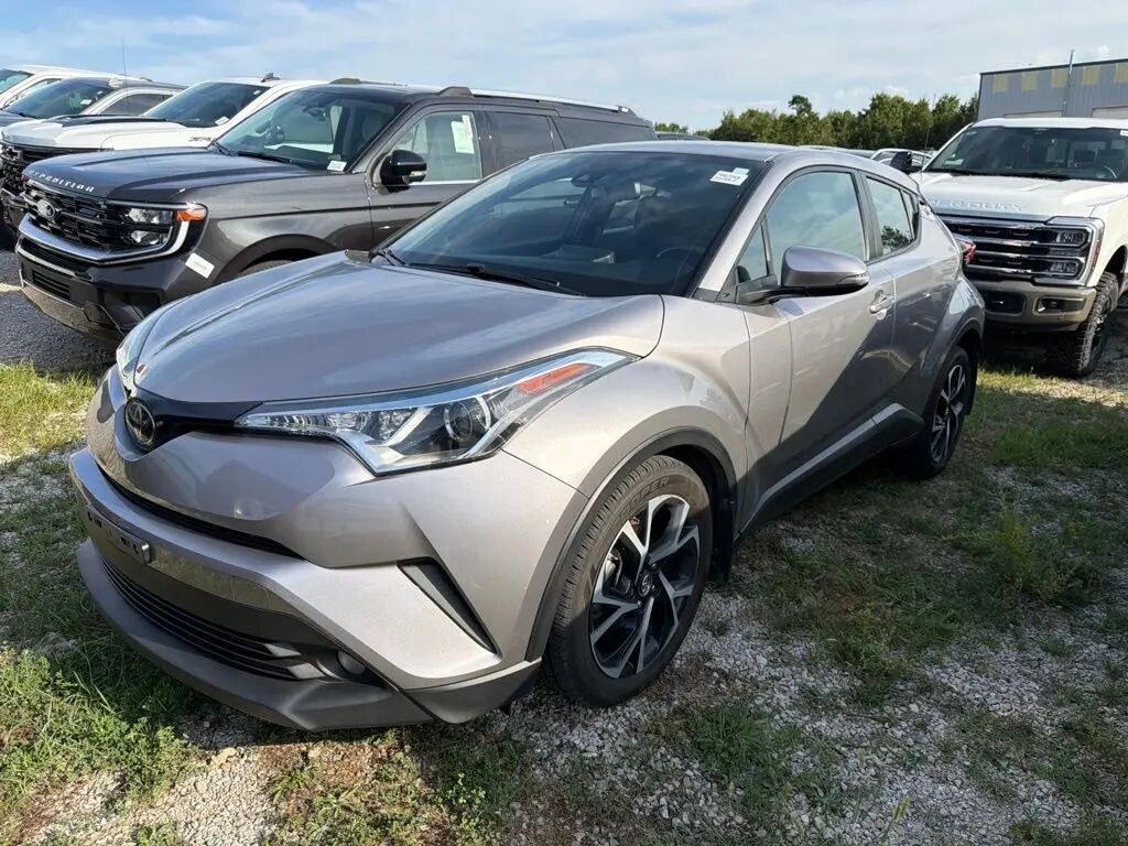 2018 Toyota C-HR XLE Premium — photo 1 of 13