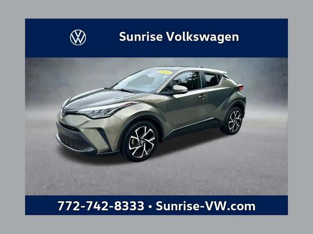 2021 Toyota C-HR XLE — photo 1 of 13
