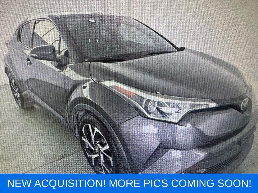 2018 Toyota C-HR XLE Premium — photo 1 of 8