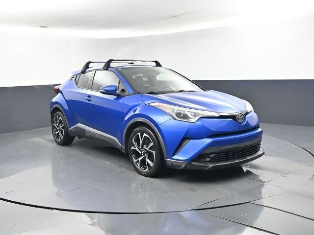 2018 Toyota C-HR XLE — photo 1 of 13